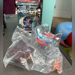 Pokémon Gacha mystery box of Salamence
